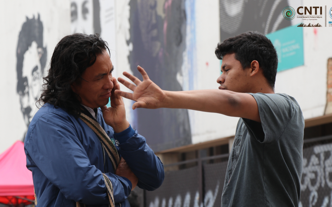 Camilo Niño, expone las deudas del Estado con los Pueblos Indígenas en la Universidad Nacional